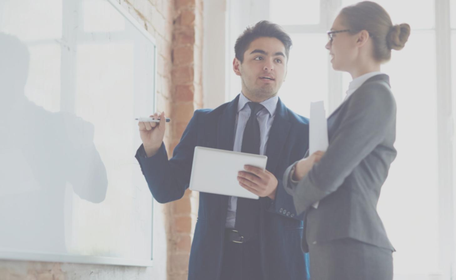 Análise de variação orçamental em ambiente profissional